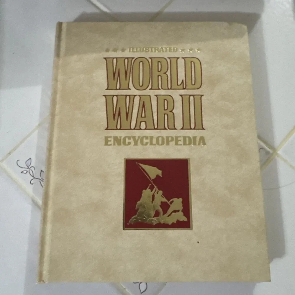 World War II Encyclopedia , Volume 1, By H.S.Stuttman, 1978 Illustrated